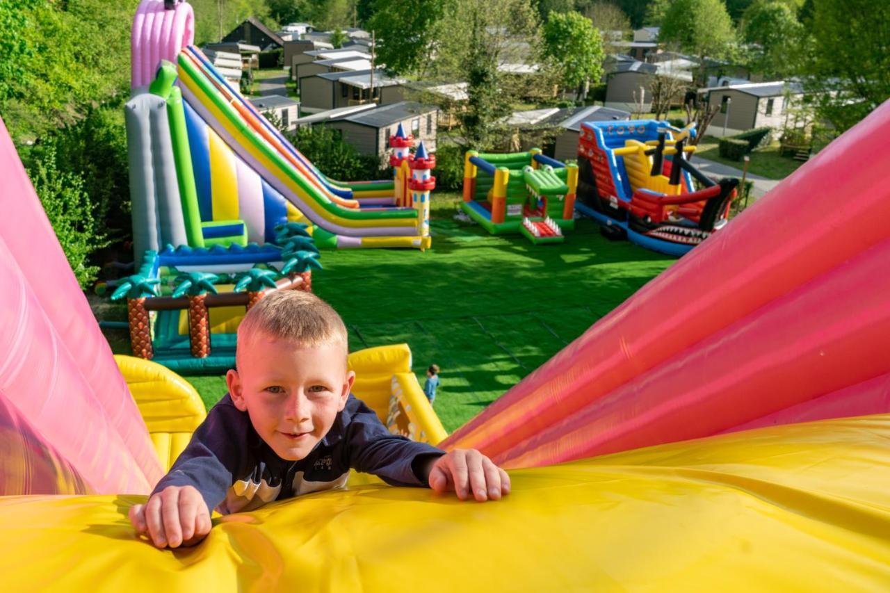 Camping Country Park Crecy La Chapelle - Site Officiel - Next To Disneyland Paris Exterior foto